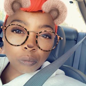 Meet your Posher, Myrina